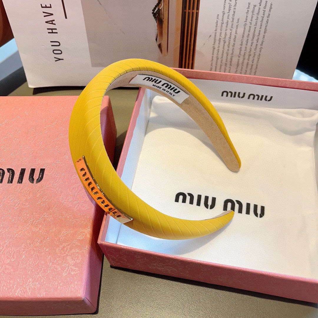 CHANEL THICK HEADBAND IN YELLOW DIAGONAL LEATHER 425478