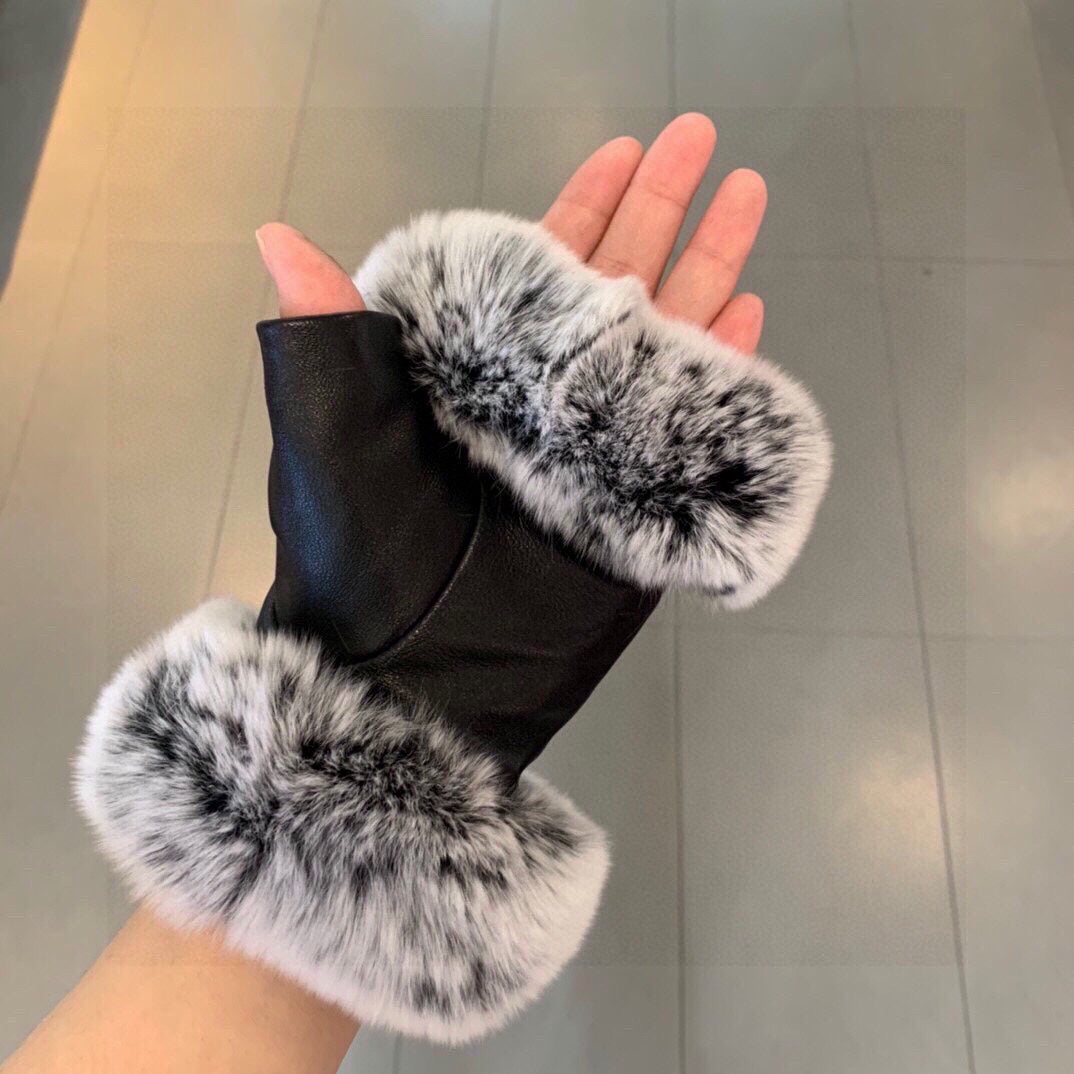CHANEL SHORt-STYLE GLOVES IN BLACK SHEEPSKIN AND RABBIT FUR 463852