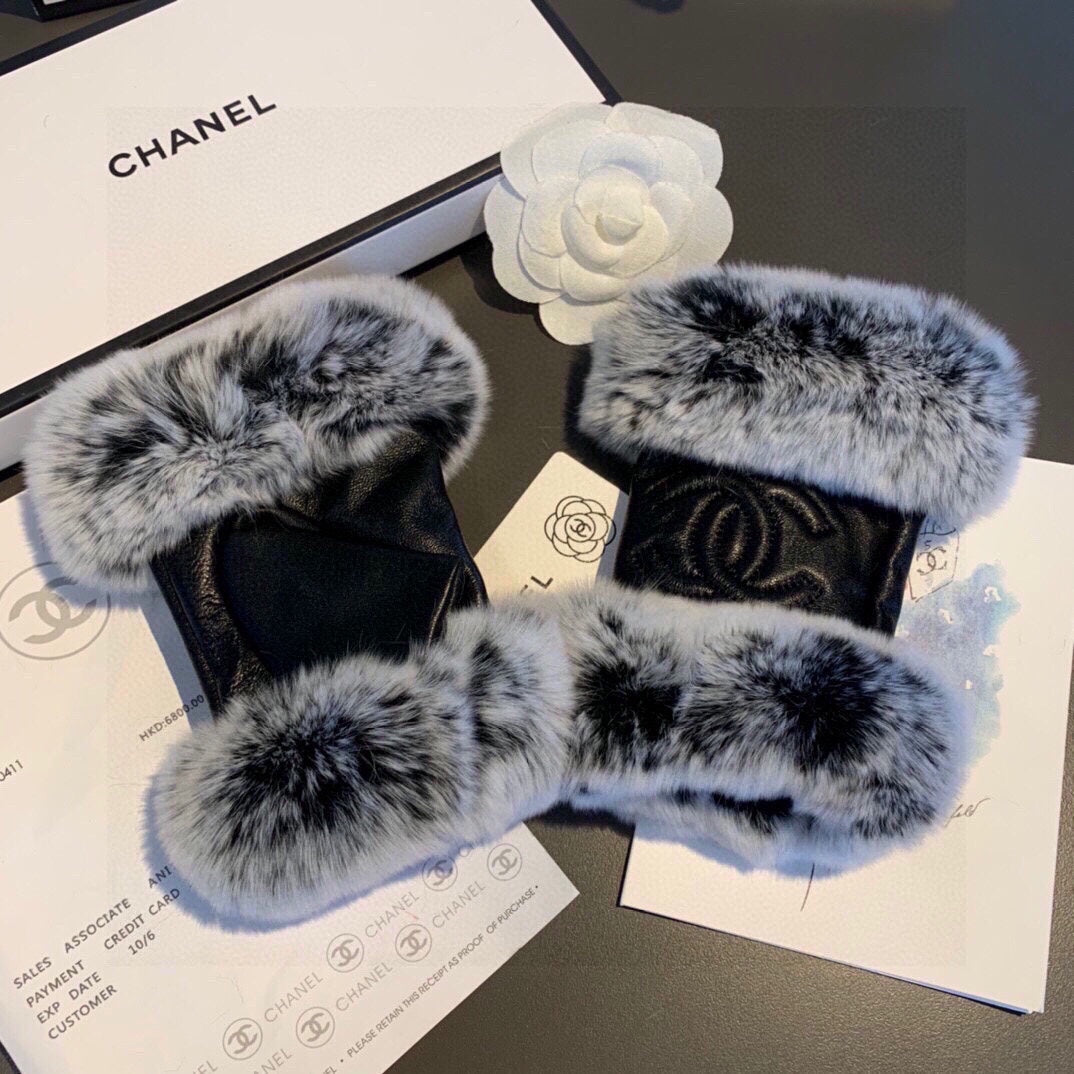 CHANEL SHORt-STYLE GLOVES IN BLACK SHEEPSKIN AND RABBIT FUR 463852