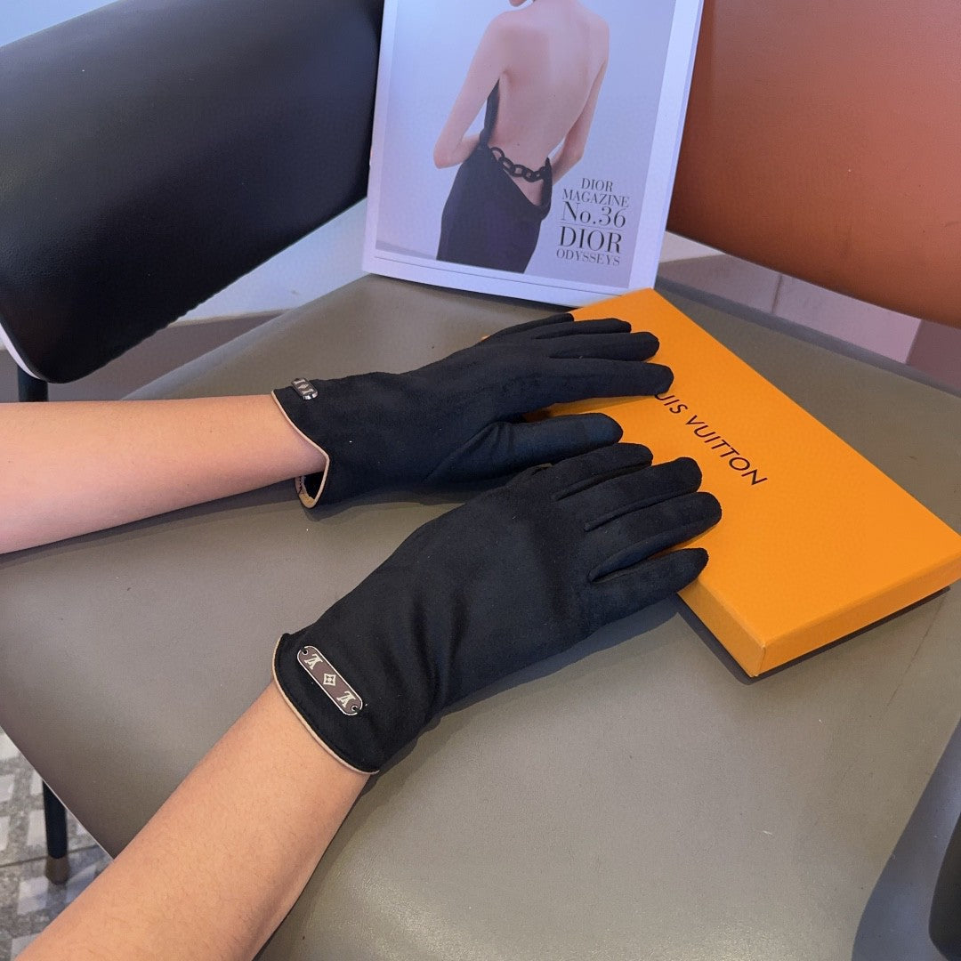 LOUIS VUITTON LV GLOVES IN BLACK WOOL 467979