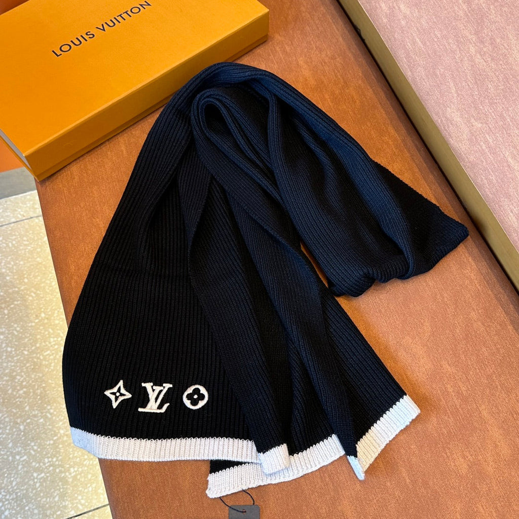 LOUIS VUITTON HEADLINE SCARF 200 CM IN BLACK WOOL 108956