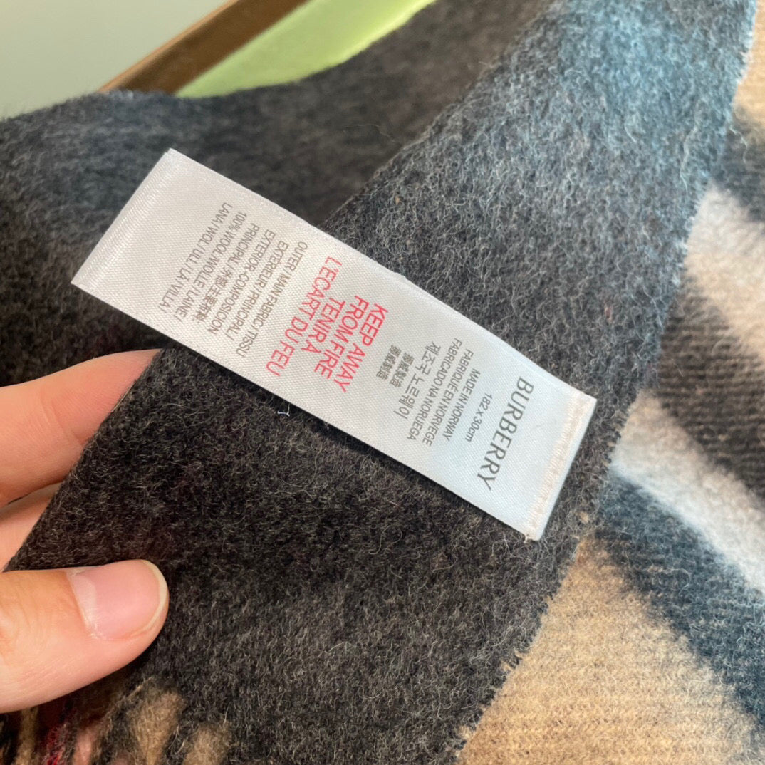 BURBERRY BBR SCARF 180 CM IN CASHMERE 509661