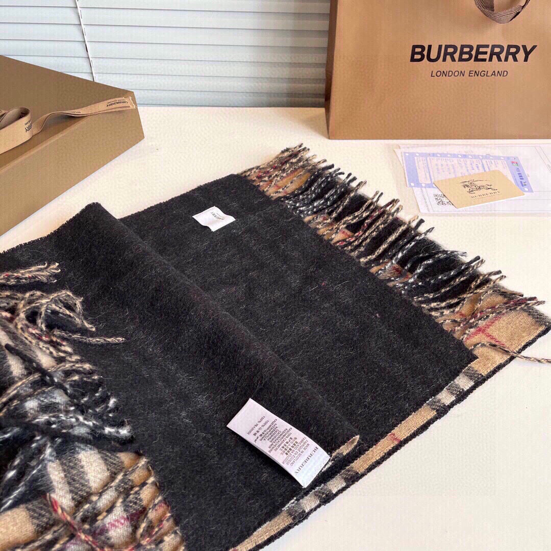 BURBERRY BBR SCARF 180 CM IN CASHMERE 525808