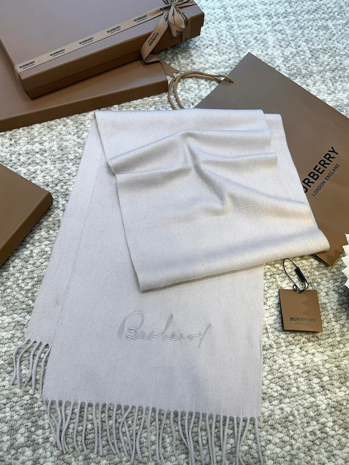 BURBERRY BBR SCARF 190 CM IN CASHMERE 525905