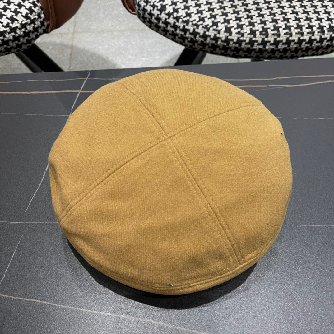 CHANEL BERET HAT IN PEANUT BROWN FABRIC 419383