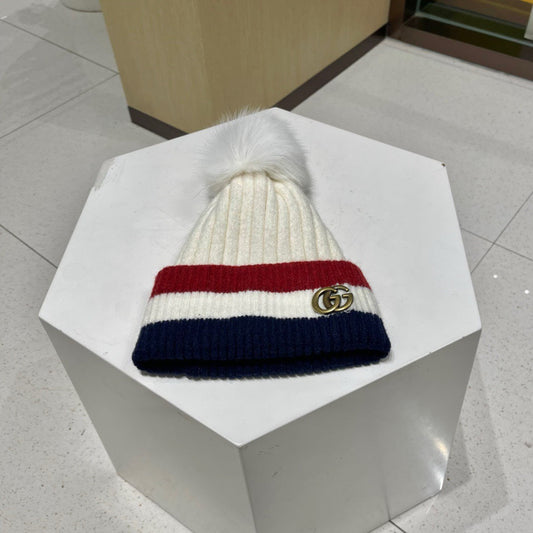 GUCCI BEANIE HAT IN COLORFUL WOOL 434724
