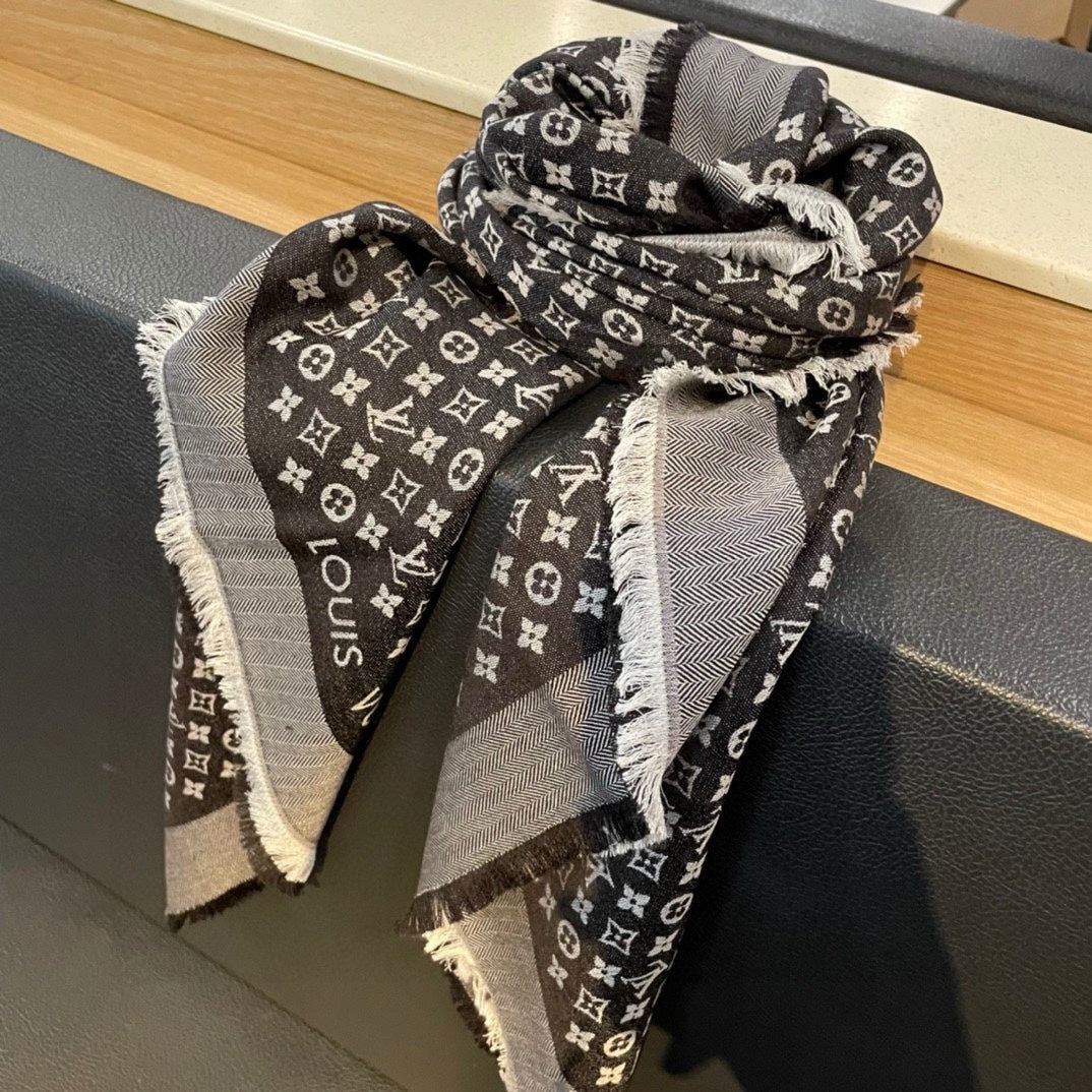 LOUIS VUITTON MONOGRAM SHINE SCARF 120 CM IN BLACK WOOL AND MULBERRY SILK 398194