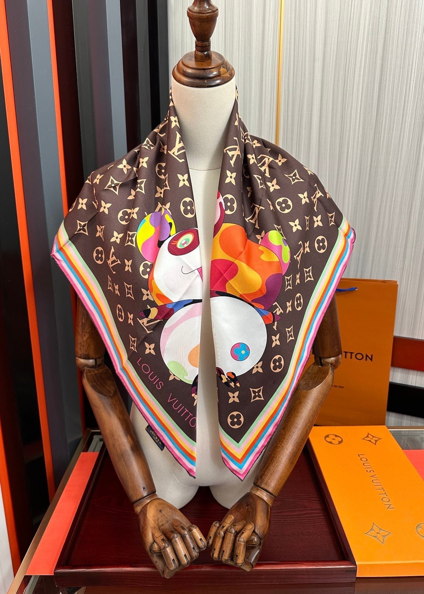 LOUIS VUITTON LV SCARF 90 CM IN SILK 738413