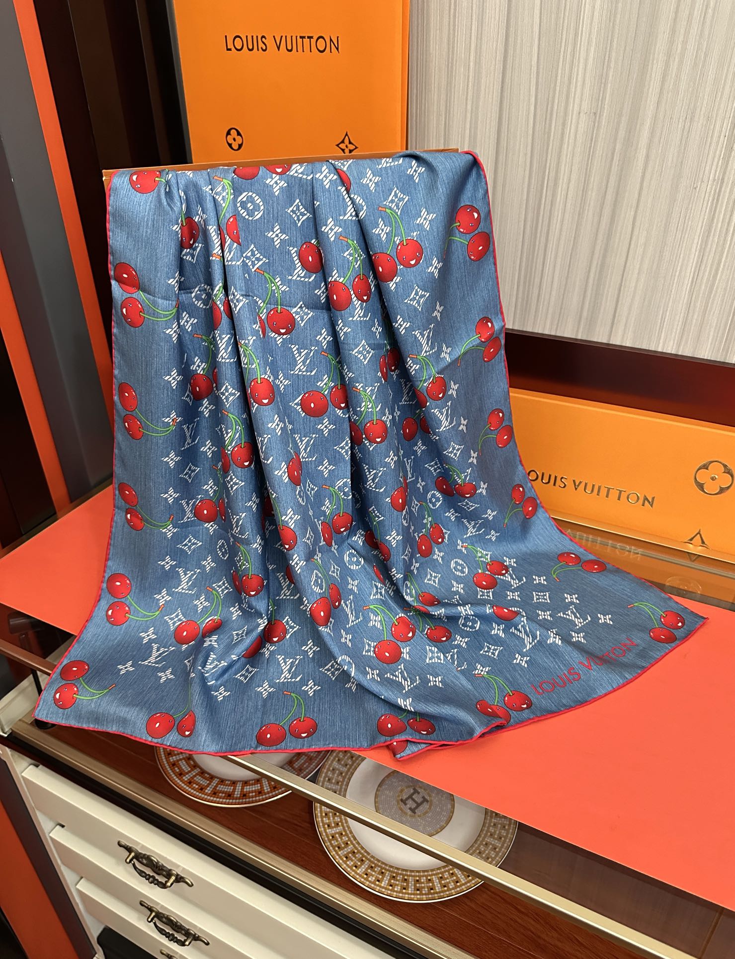 LOUIS VUITTON LV SCARF 90 CM IN SILK 04