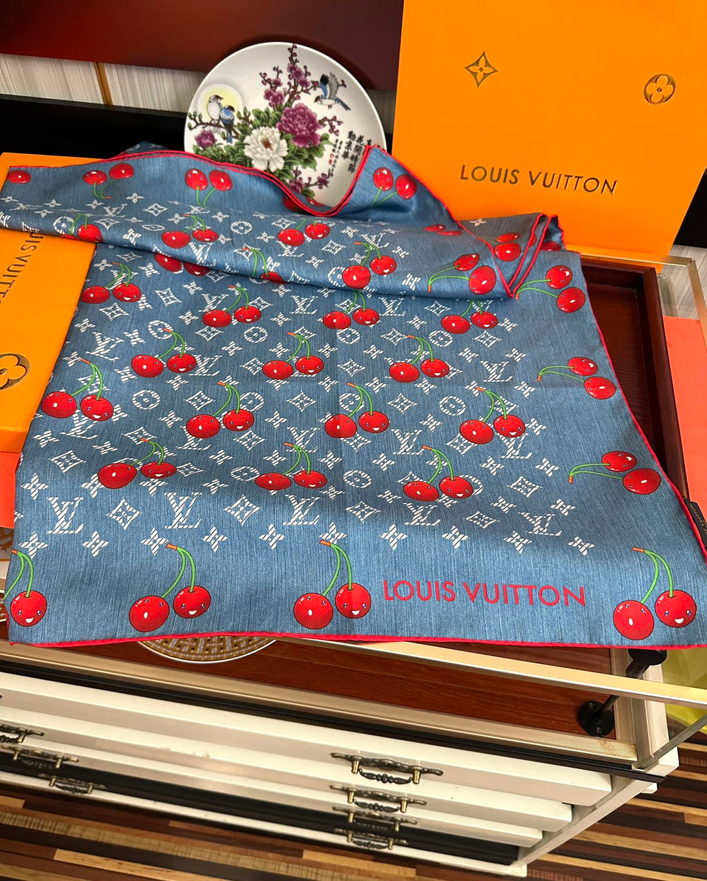 LOUIS VUITTON LV SCARF 90 CM IN SILK 04