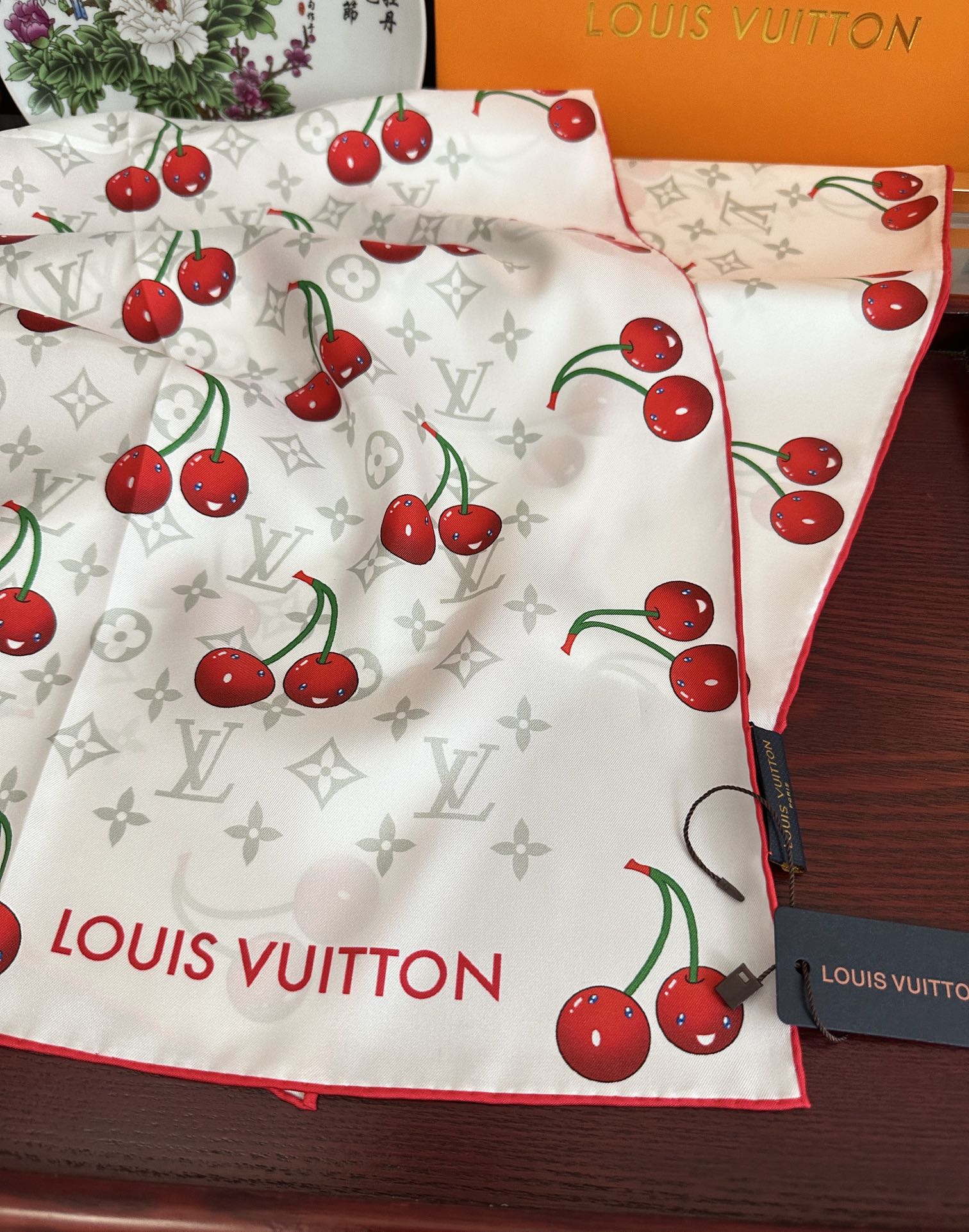 LOUIS VUITTON LV SCARF 90 CM IN SILK 03