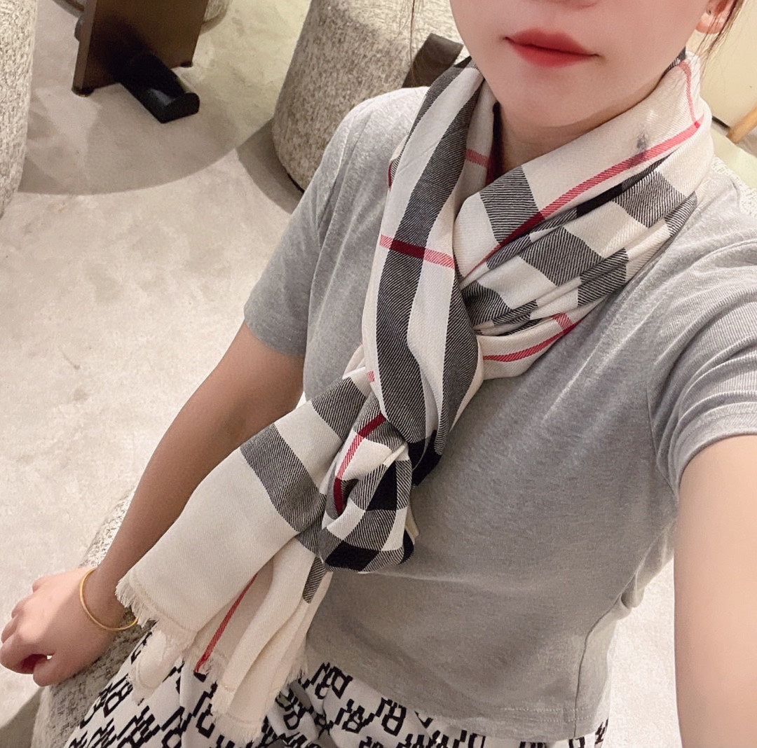 BURBERRY BBR SCARF 200 CM IN CASHMERE 574543