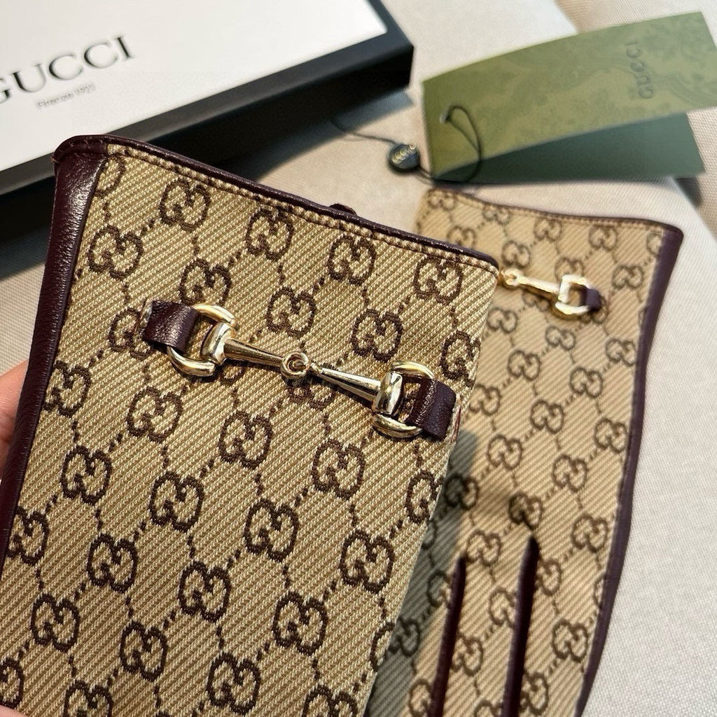 GUCCI HORSEBIT GLOVES IN BEIGE MONOGRAM JACQUARD FABRIC MIX MERLOT RED SHEEPSKIN 456334