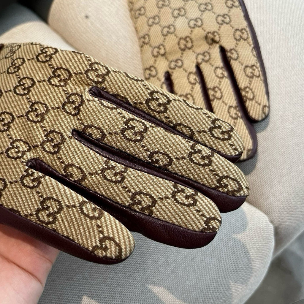GUCCI HORSEBIT GLOVES IN BEIGE MONOGRAM JACQUARD FABRIC MIX MERLOT RED SHEEPSKIN 456334