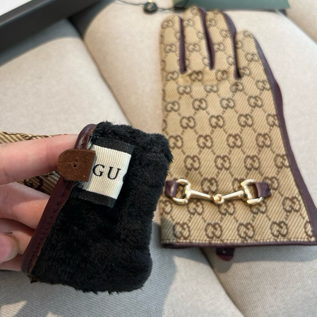 GUCCI HORSEBIT GLOVES IN BEIGE MONOGRAM JACQUARD FABRIC MIX MERLOT RED SHEEPSKIN 456334