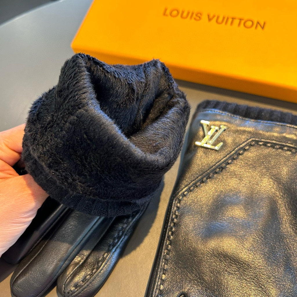 LOUIS VUITTON GLOVES IN BLACK LAMBSKIN WITH GOLD LOGO 465009