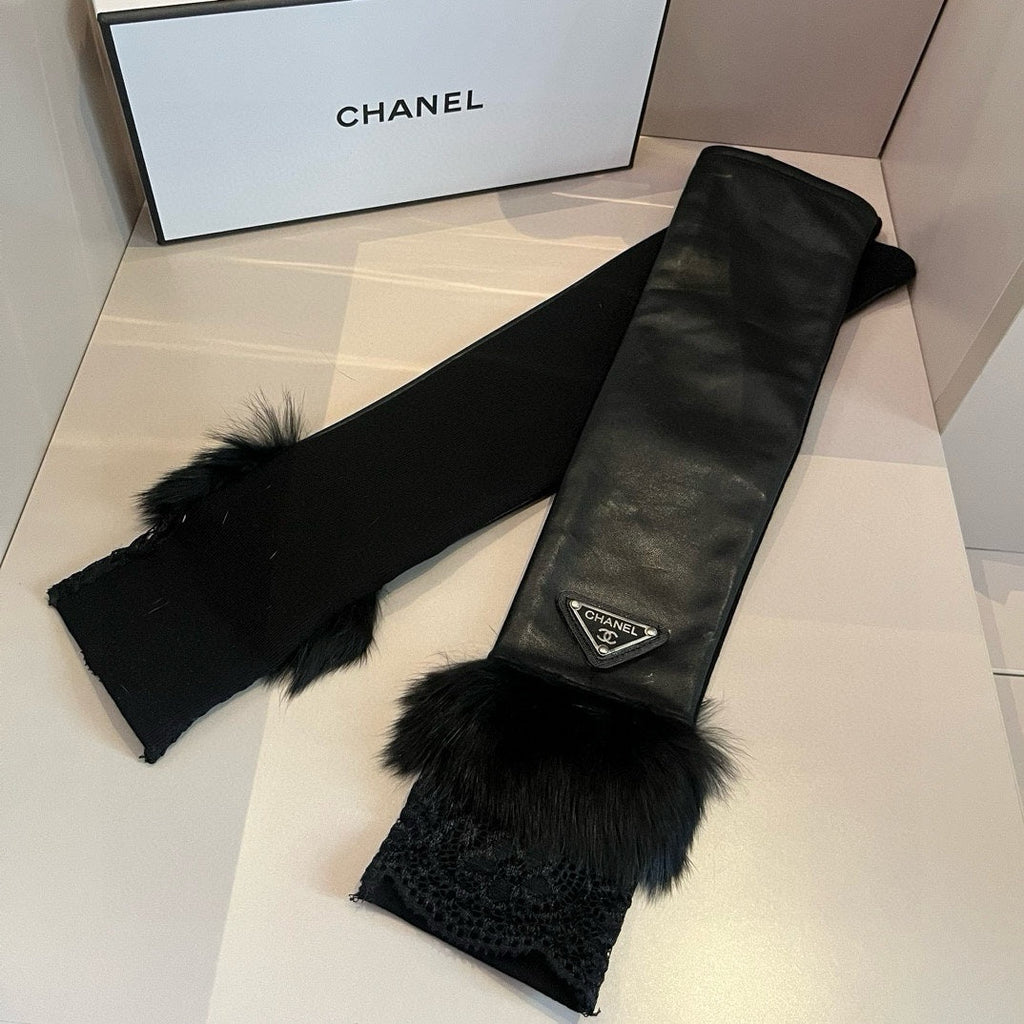 CHANEL FINGERLESS LONG GLOVES IN BLACK LAMBSKIN WITH RABBIT FUR 465799