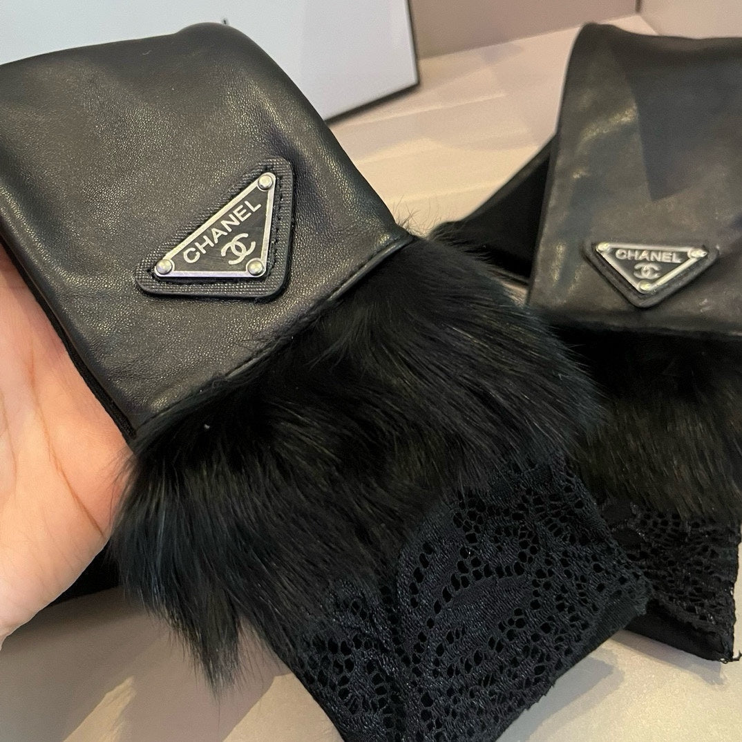 CHANEL FINGERLESS LONG GLOVES IN BLACK LAMBSKIN WITH RABBIT FUR 465799