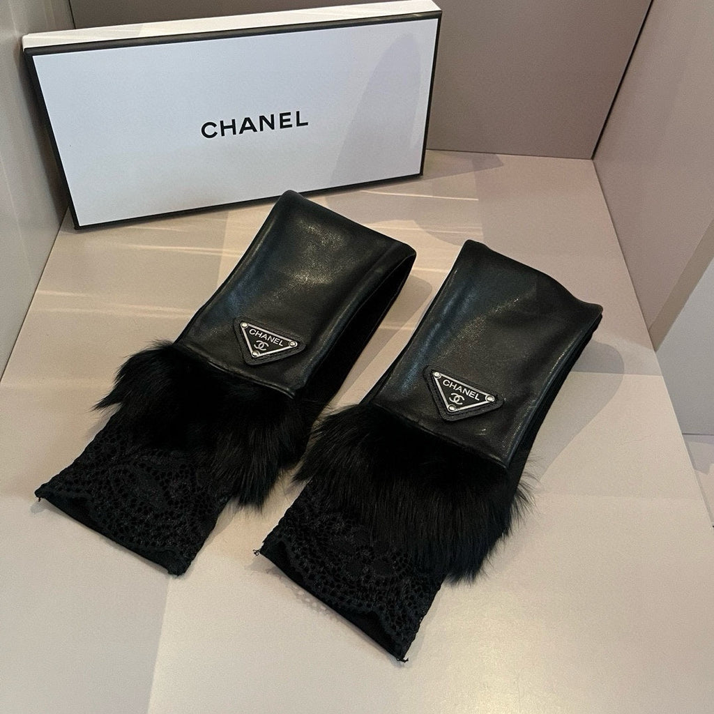 CHANEL FINGERLESS LONG GLOVES IN BLACK LAMBSKIN WITH RABBIT FUR 465799