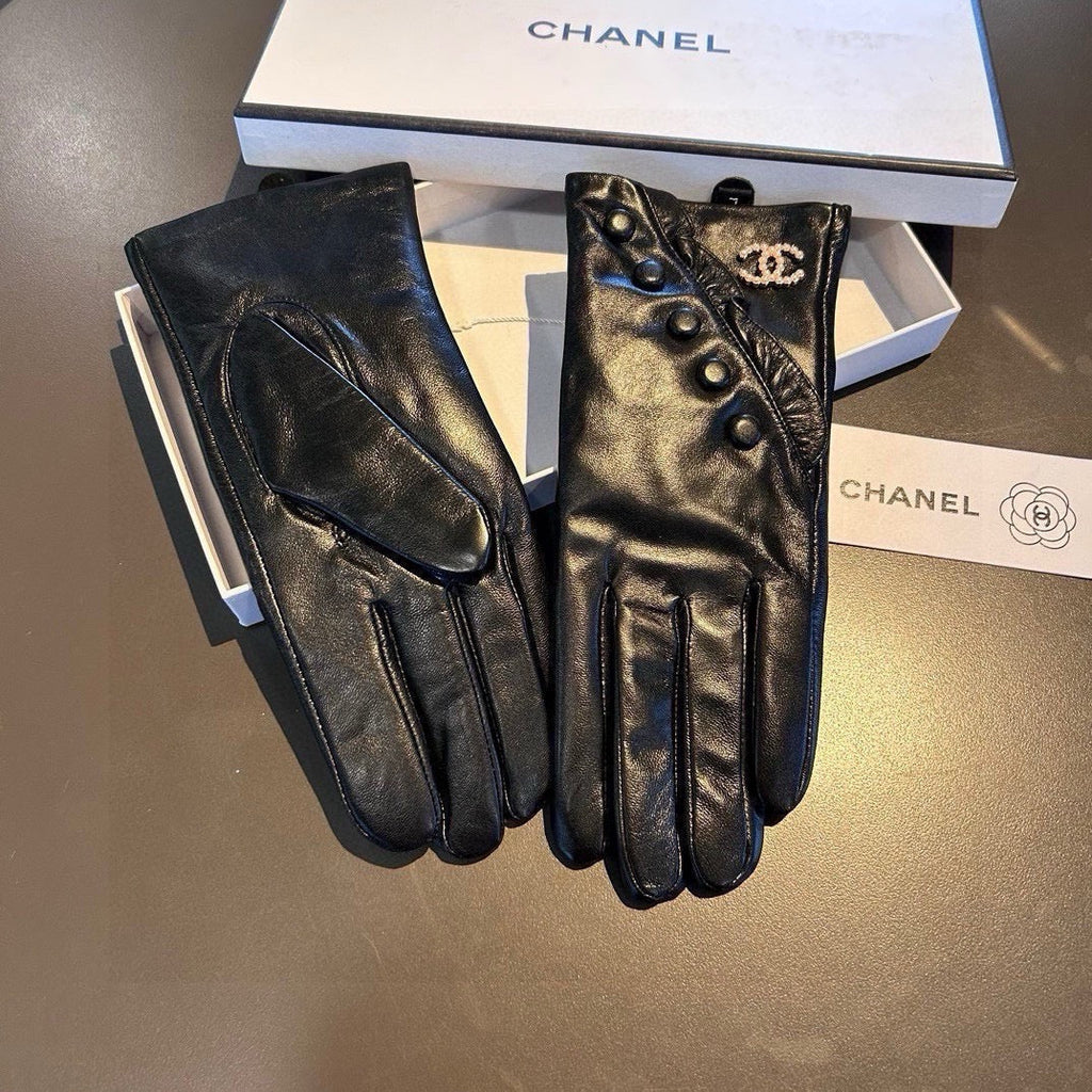 CHANEL GLOVES IN BLACK LAMBSKIN 466772