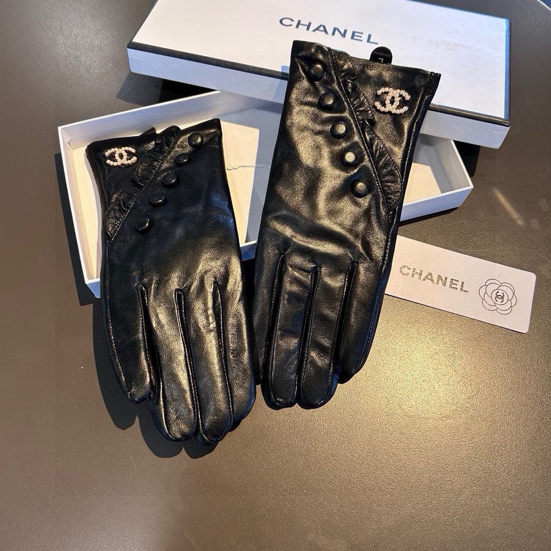 CHANEL GLOVES IN BLACK LAMBSKIN 466772