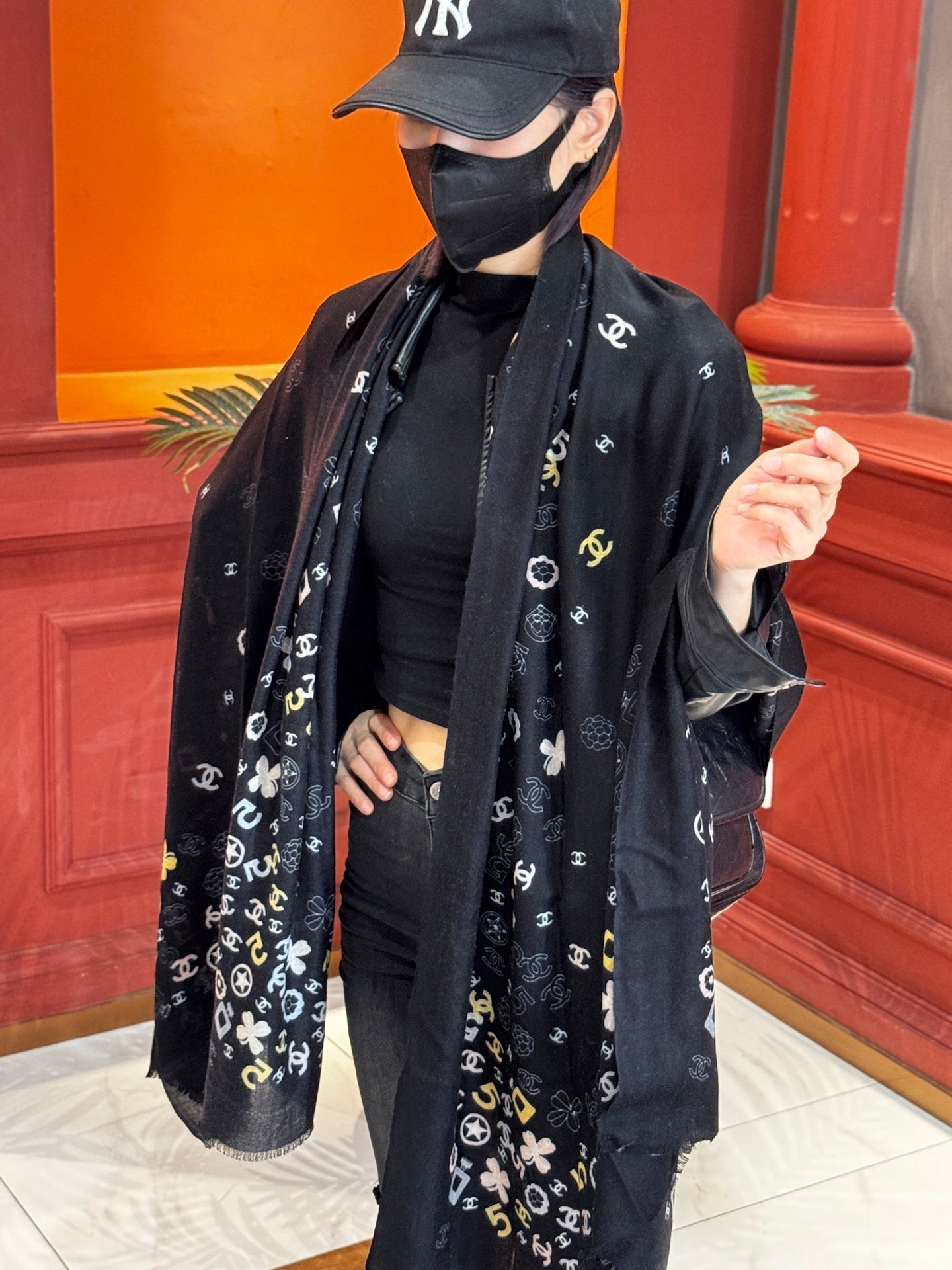 CHANEL 25S SCARF 200 IN CASHMERE 727295