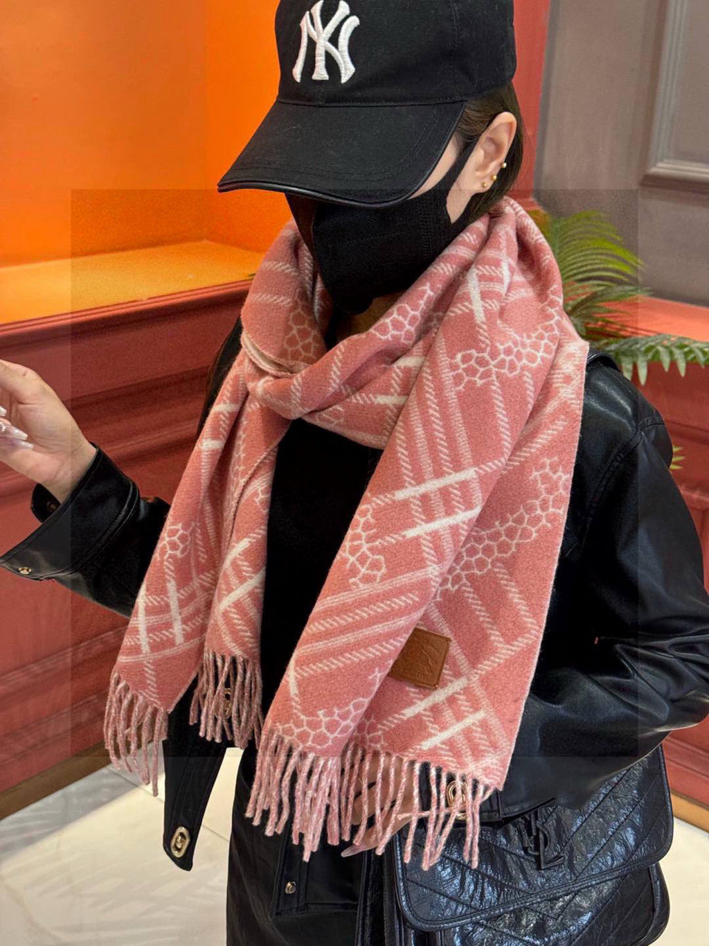 BURBERRY BBR SCARF 168 CM IN CASHMERE 730562