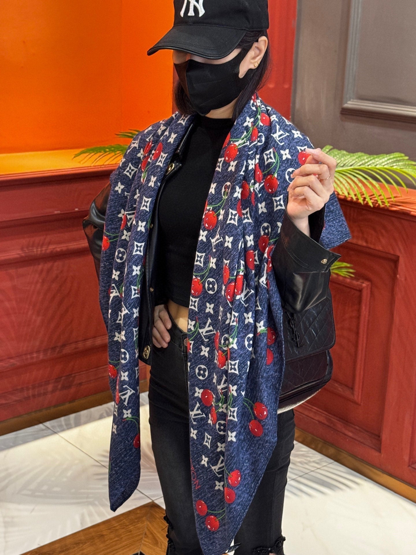 LOUIS VUITTON LV SCARF 140 CM IN SILK-CASHMERE BLEND 737269