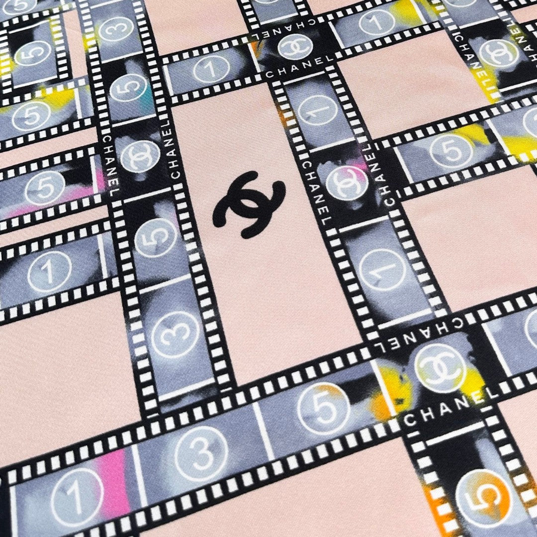 CHANEL 25S SCARF 88 IN SILK 737190
