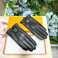 LOUIS VUITTON LV GLOVES IN BLACK LAMBSKIN WITH GOLD LOGO 462422