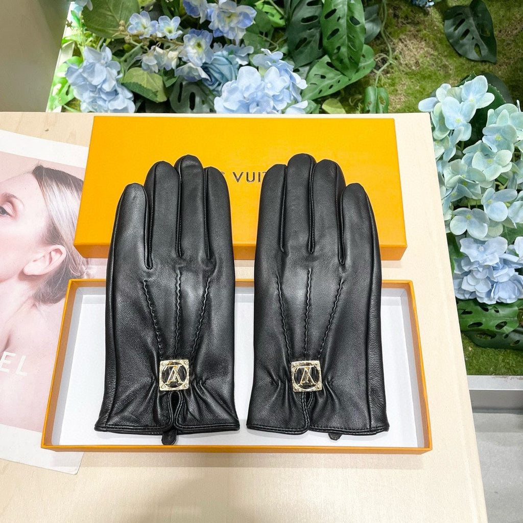 LOUIS VUITTON LV GLOVES IN BLACK LAMBSKIN WITH GOLD LOGO 462422