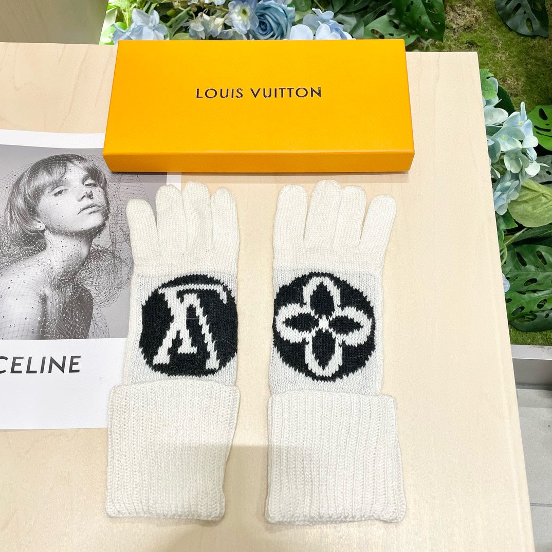 LOUIS VUITTON LV GLOVES IN WHITE MIX BLACK WOOL 464989