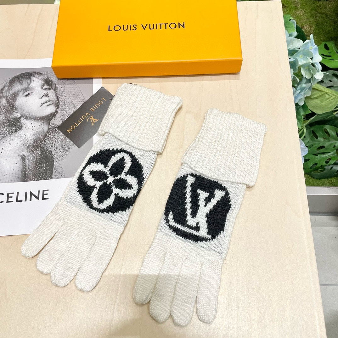 LOUIS VUITTON LV GLOVES IN WHITE MIX BLACK WOOL 464989