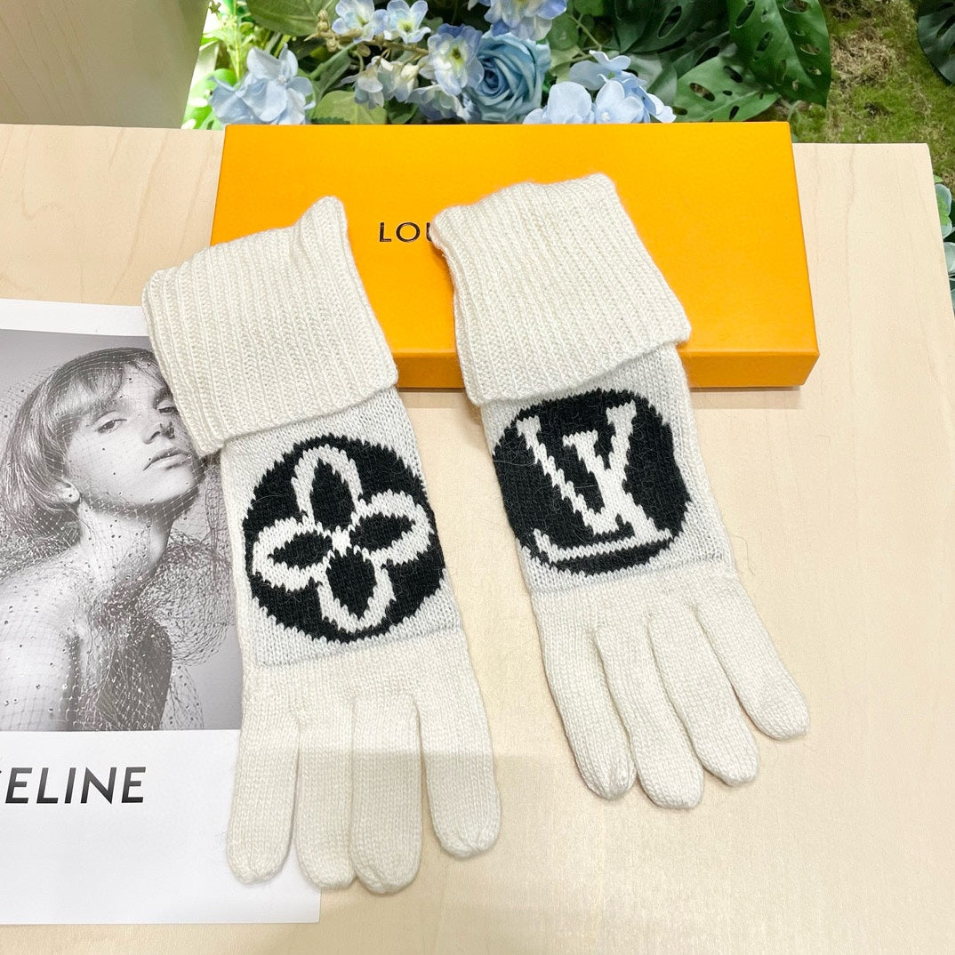 LOUIS VUITTON LV GLOVES IN WHITE MIX BLACK WOOL 464989