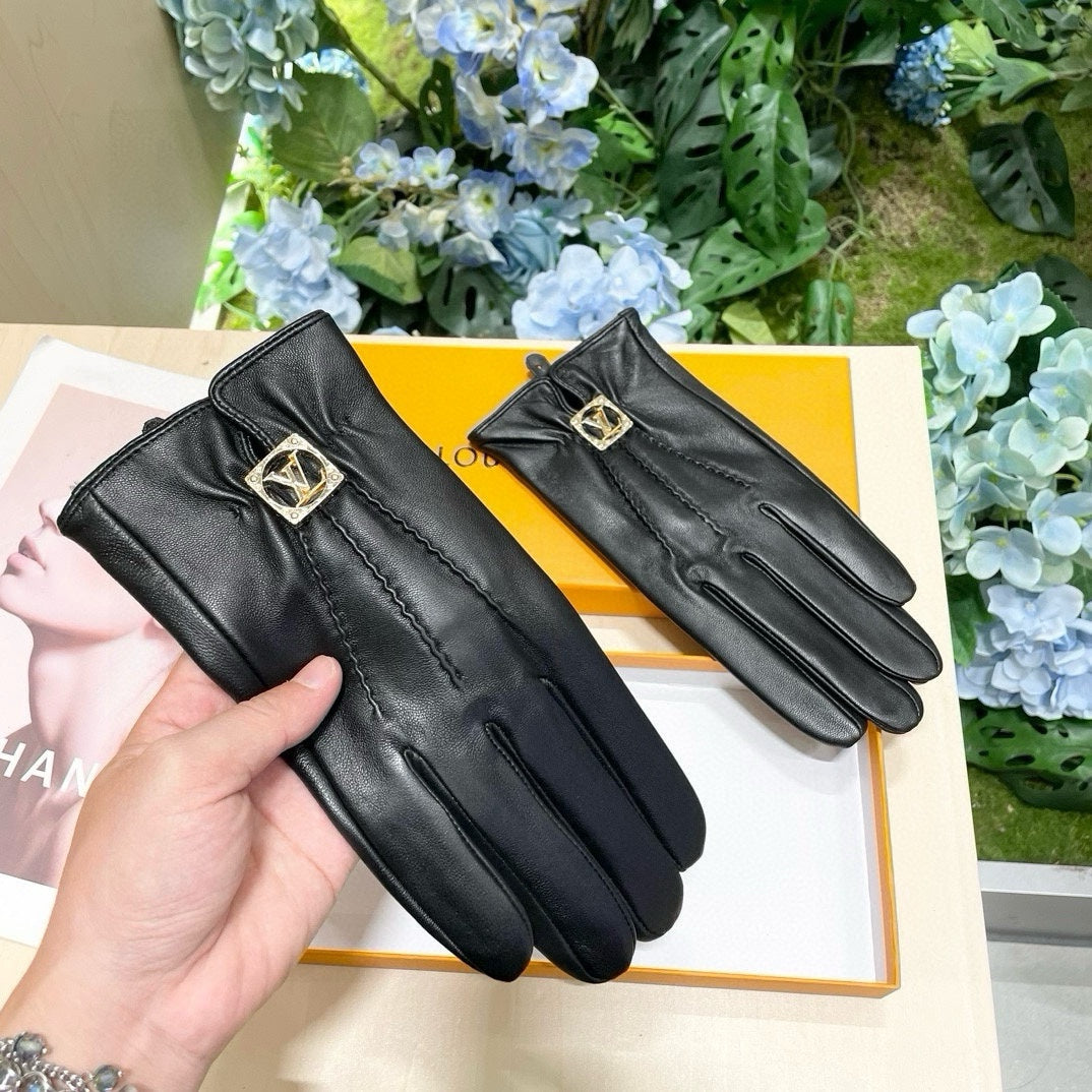 LOUIS VUITTON GLOVES IN BLACK LAMBSKIN 465067