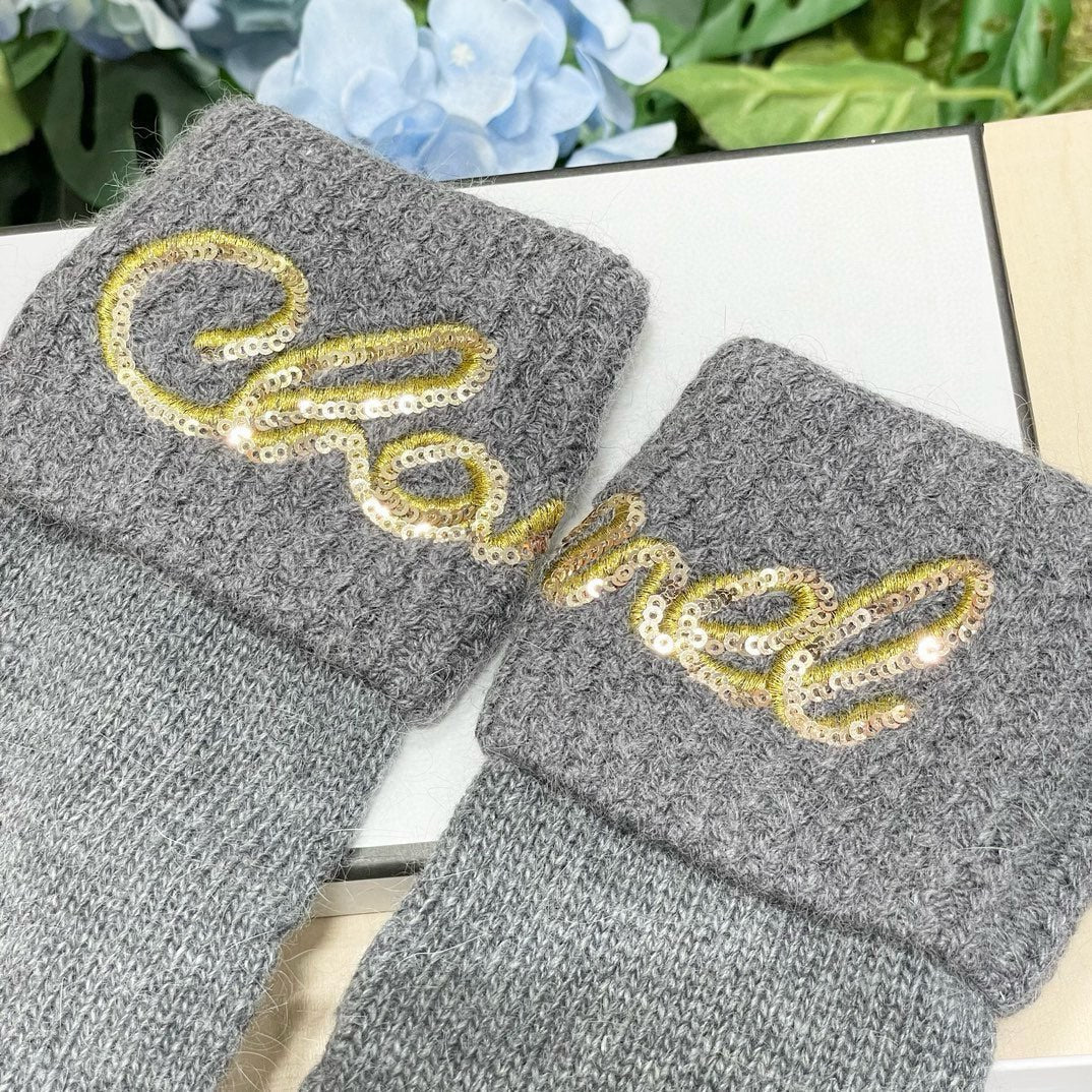 CHANEL GLOVES IN DOVE GRAY WOOL WITH YELLOW LOGO 465777
