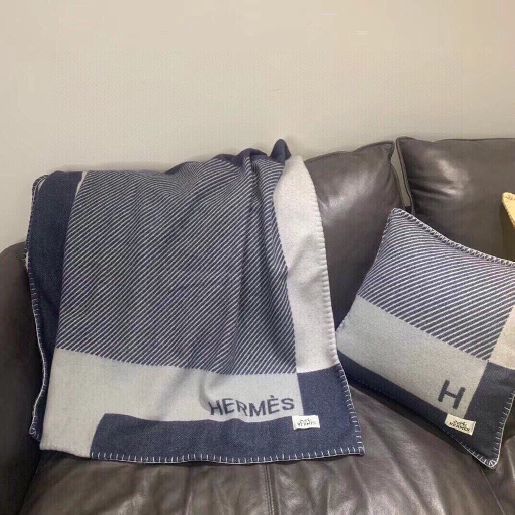 HERMES H RIVIERA BLANKET 200 CM IN NAVY BLUE WOOL AND CASERE 136856