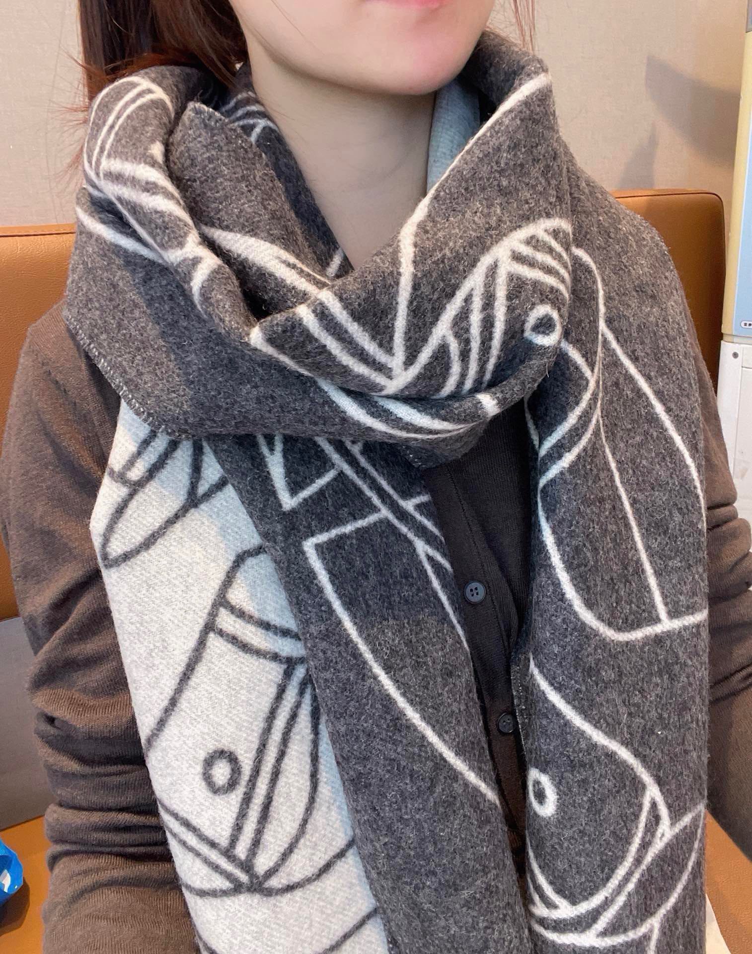 HERMES CASAQUE ENTRELACS EQUESTRES 190 CM SCARF IN SHADOW GRAY CASERE