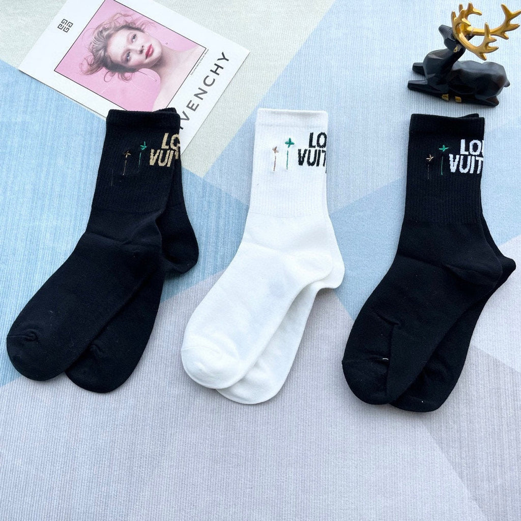 LOUIS VUITTON CREW SOCKS 212330 (1 BOX)