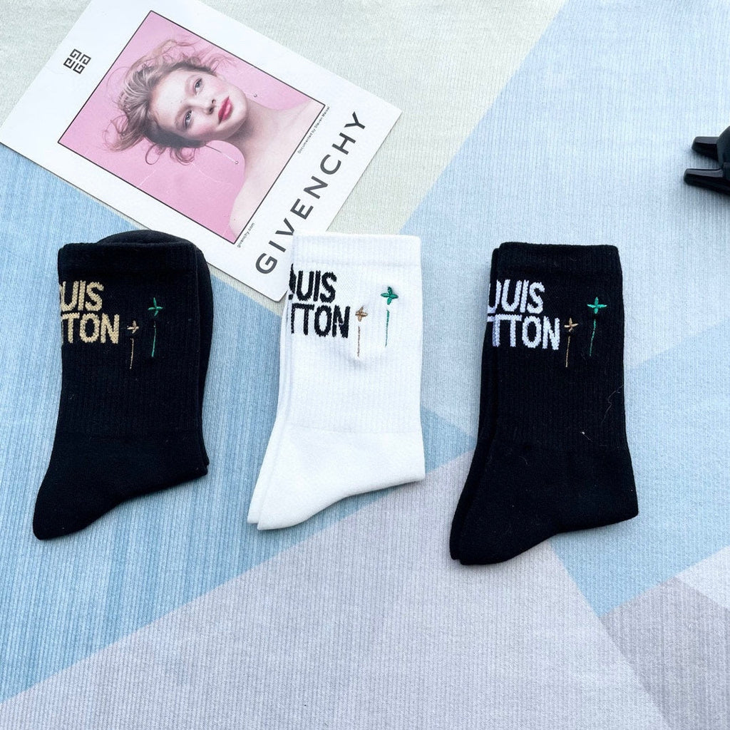 LOUIS VUITTON CREW SOCKS 212330 (1 BOX)