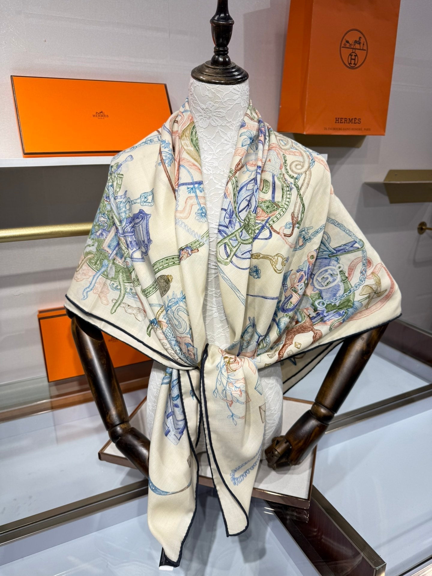 HERMES HERMES 25S SCARF 136 IN SILK CASERE 989710