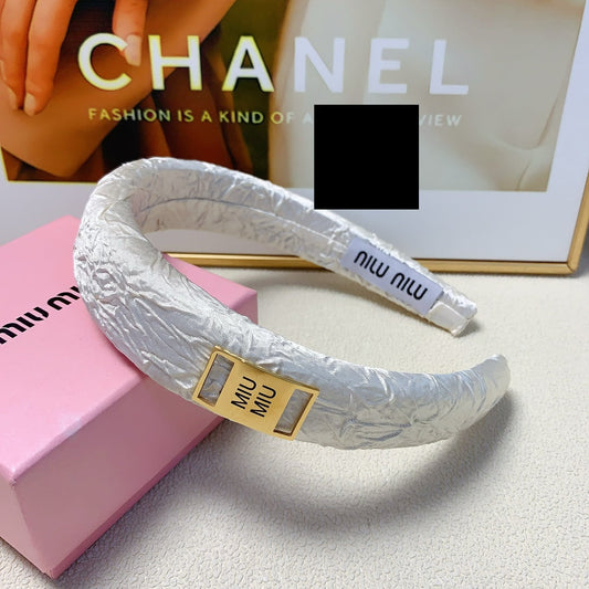 CHANEL THICK HEADBAND IN WHITE WRINKLED FABRIC 171268