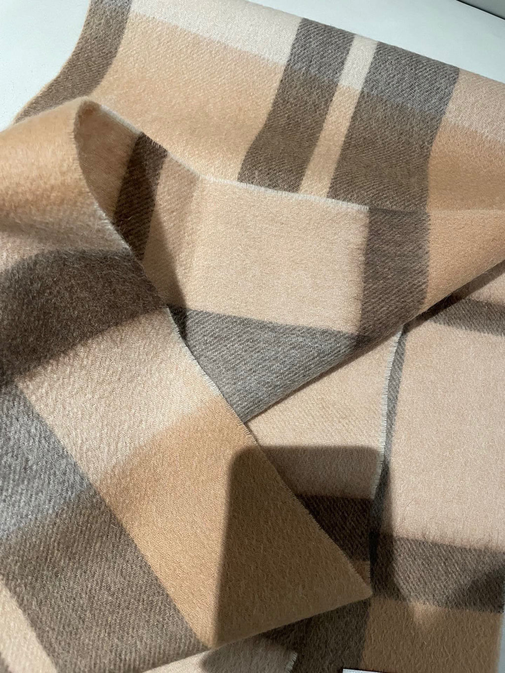 BURBERRY SCARF 180 CM IN CINNAMON BROWN CASHMERE 408784