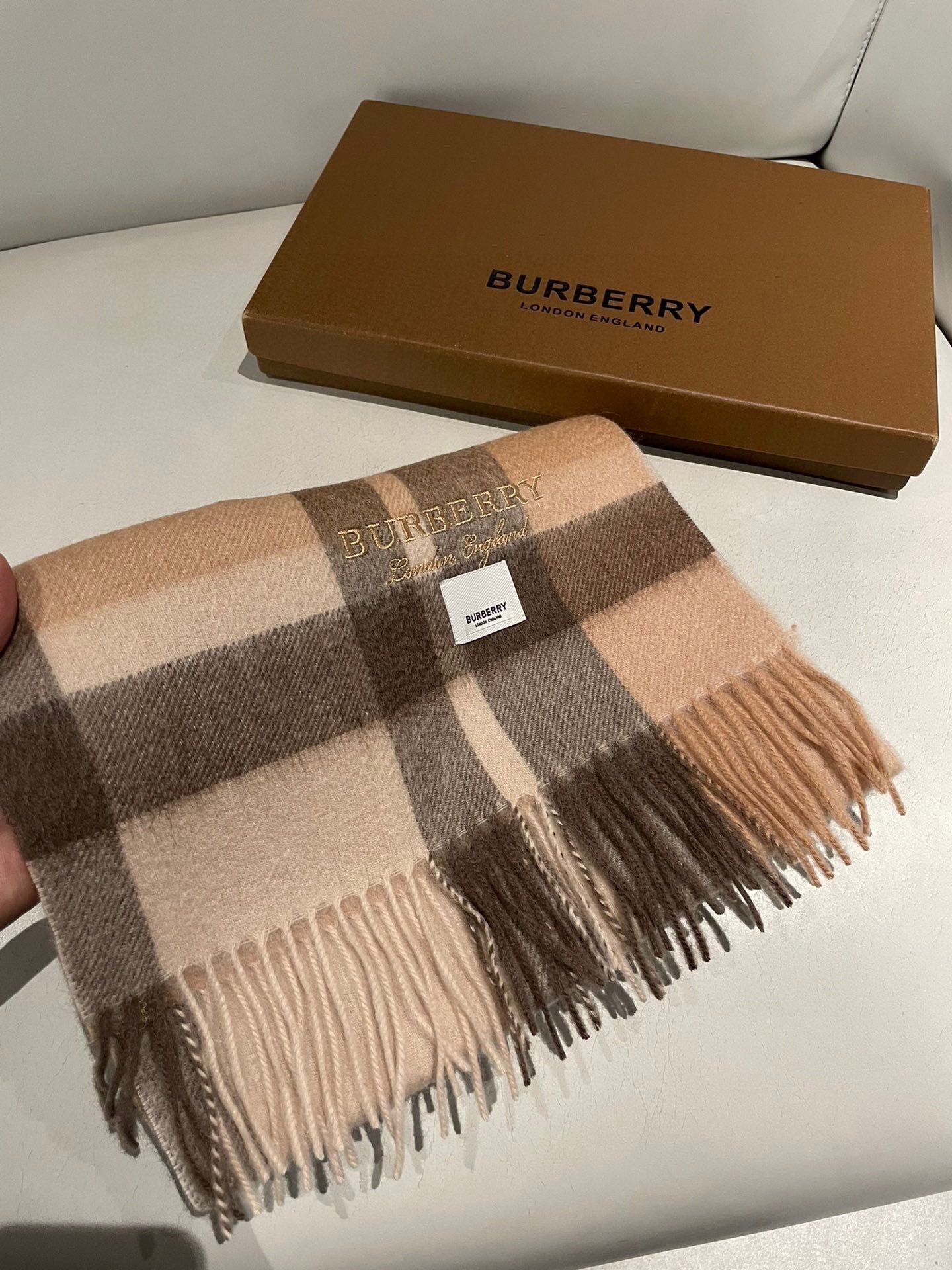 BURBERRY SCARF 180 CM IN CINNAMON BROWN CASHMERE 408784