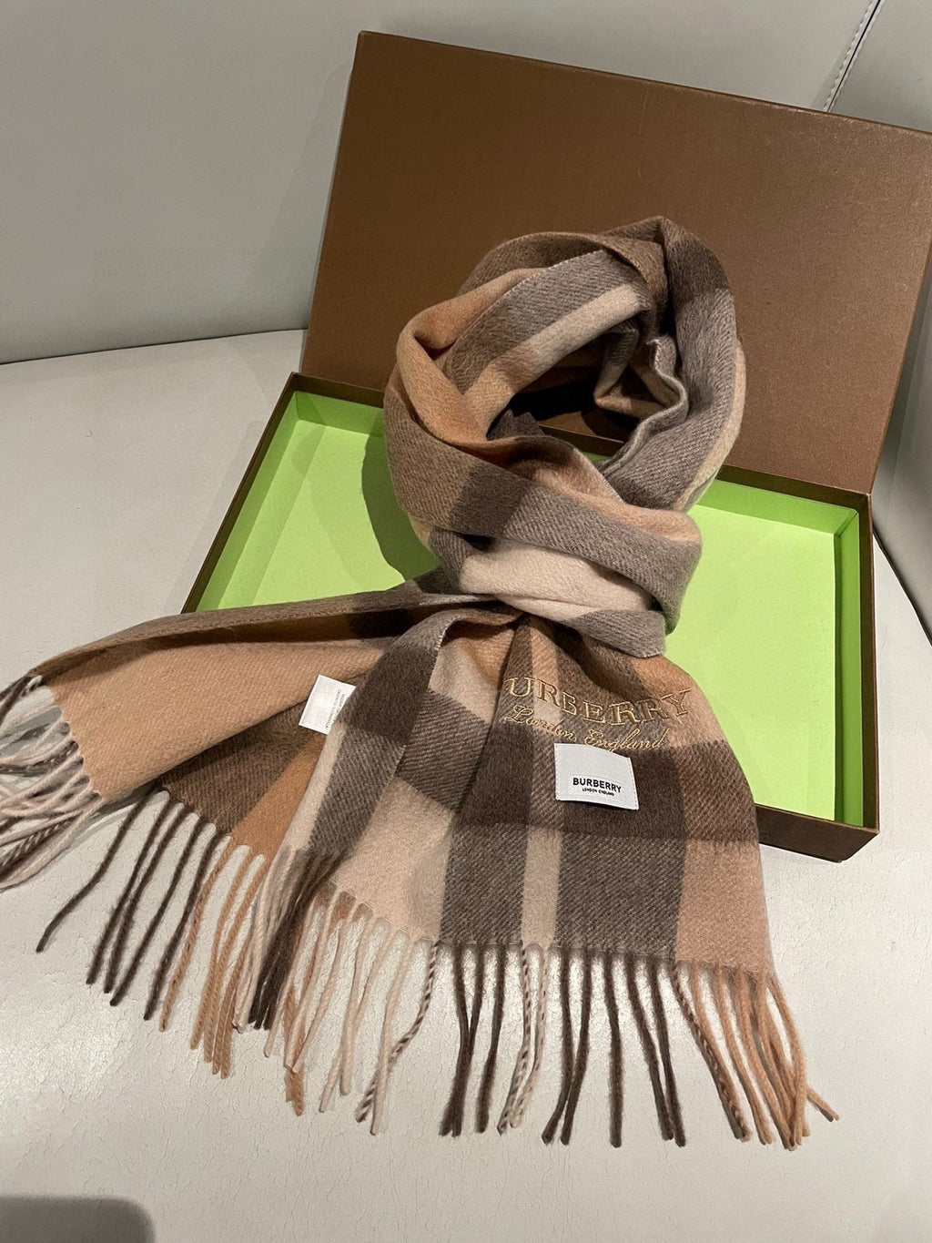 BURBERRY SCARF 180 CM IN CINNAMON BROWN CASHMERE 408784
