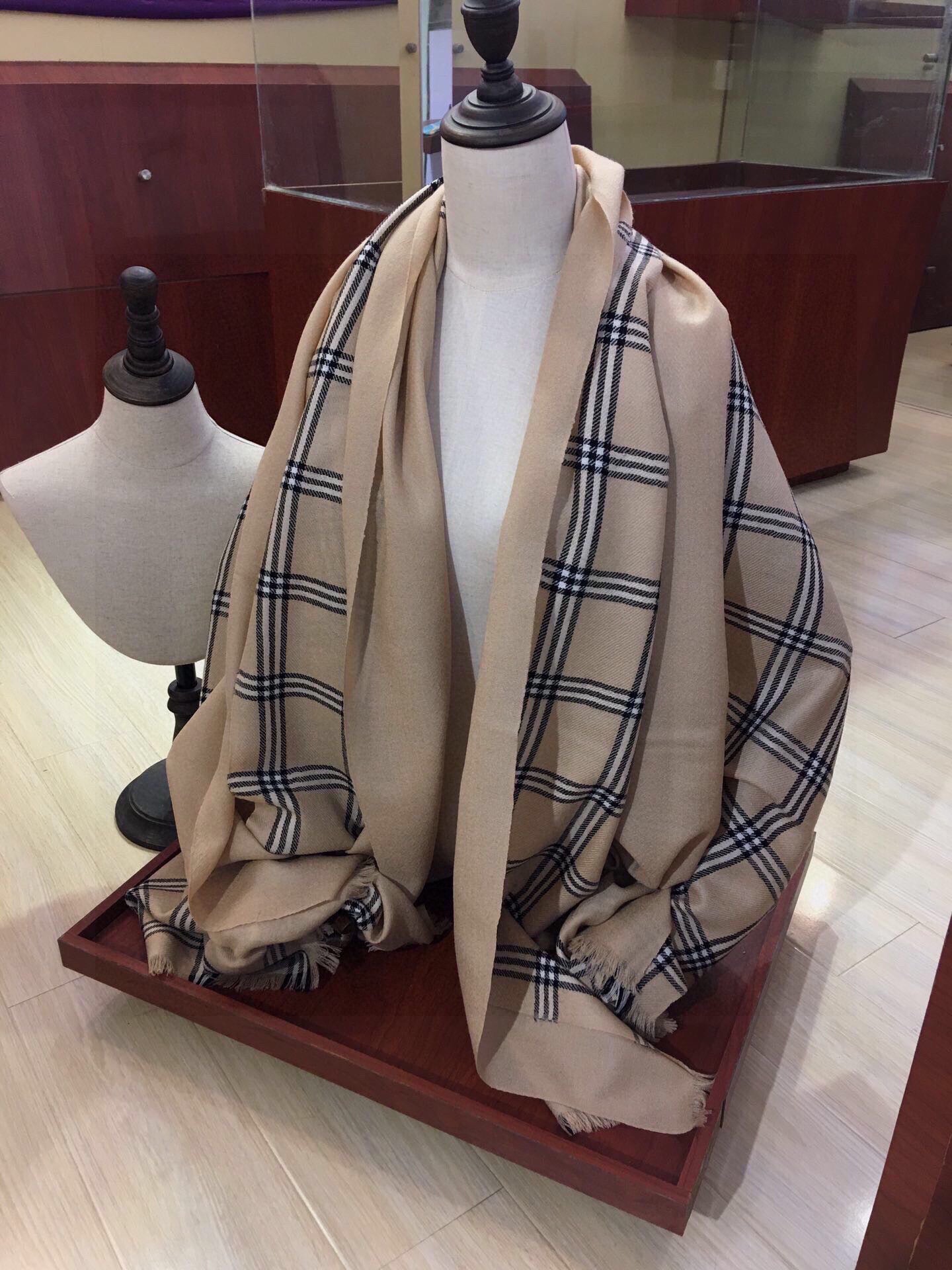 BURBERRY BBR SCARF 190 CM IN CASHMERE 508440