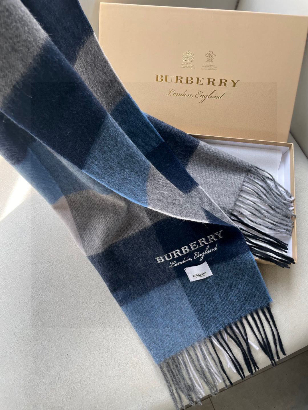 BURBERRY BBR SCARF 180 CM IN CASHMERE 538301