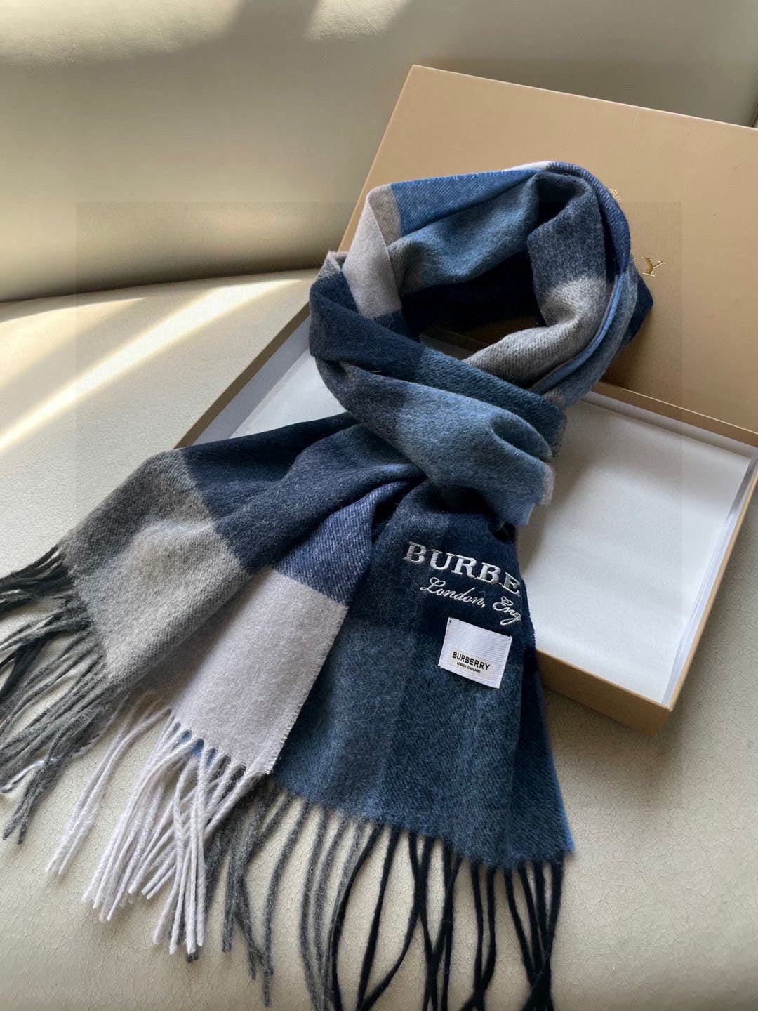 BURBERRY BBR SCARF 180 CM IN CASHMERE 538301