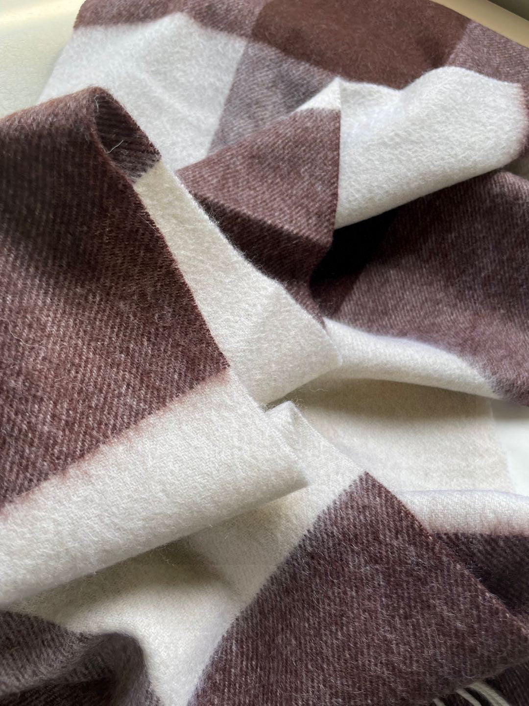 BURBERRY BBR SCARF 180 CM IN CASHMERE 538302