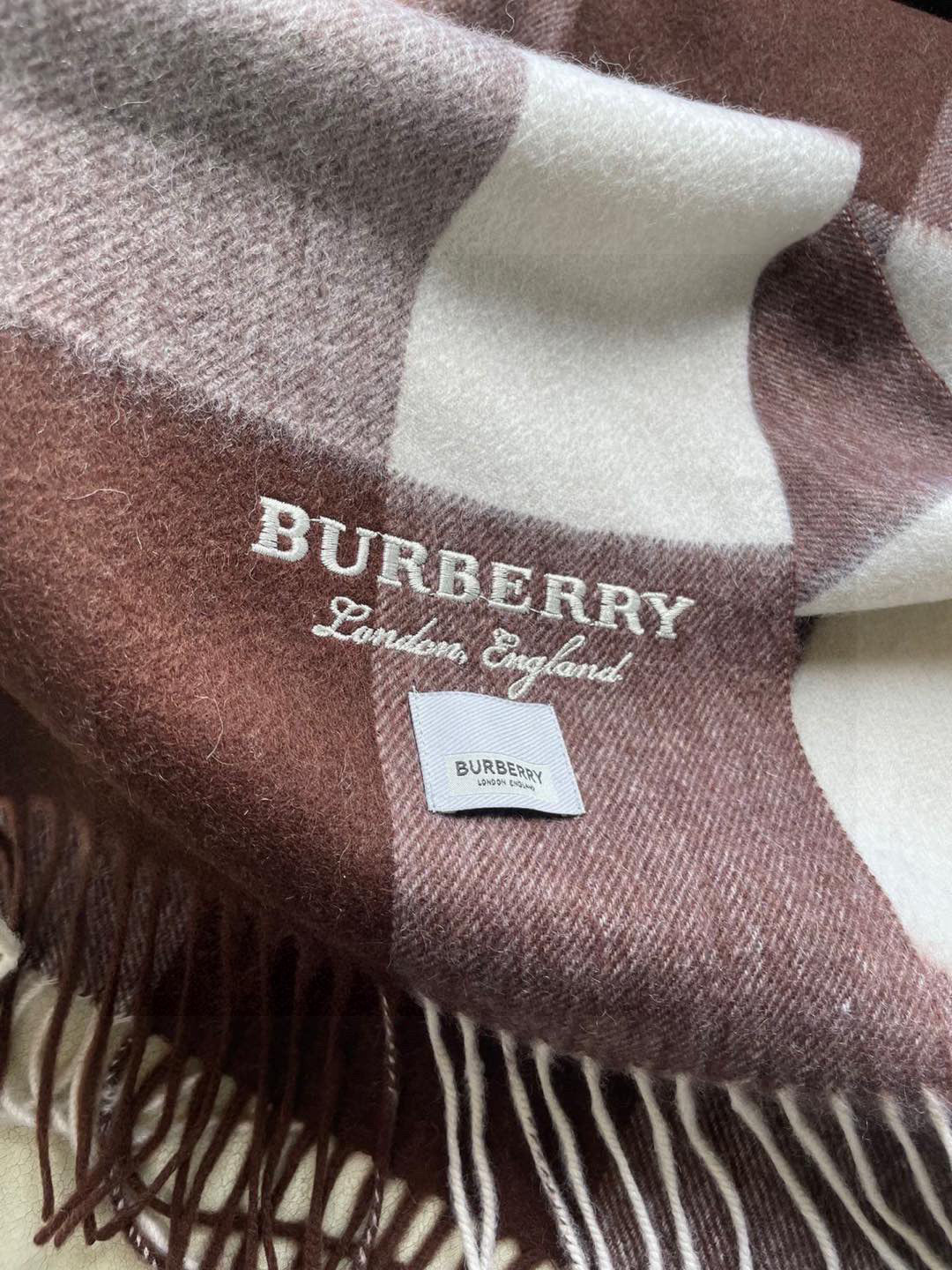 BURBERRY BBR SCARF 180 CM IN CASHMERE 538302